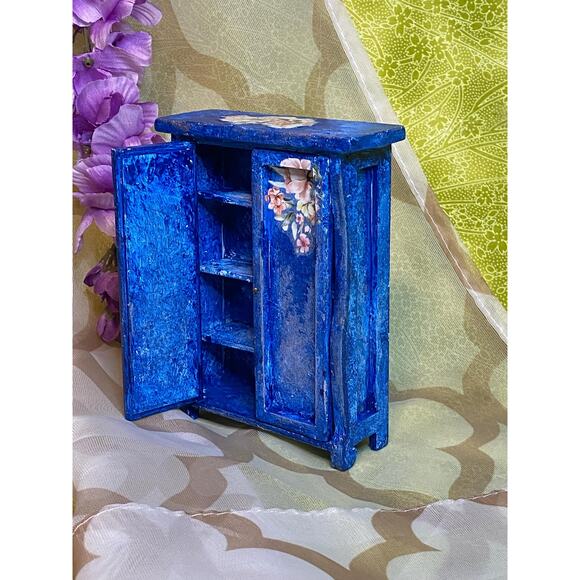 Handpainted bluel tall hutch/armoire Dollhouse Miniature 1:12 doll furniture - Picture 6 of 6